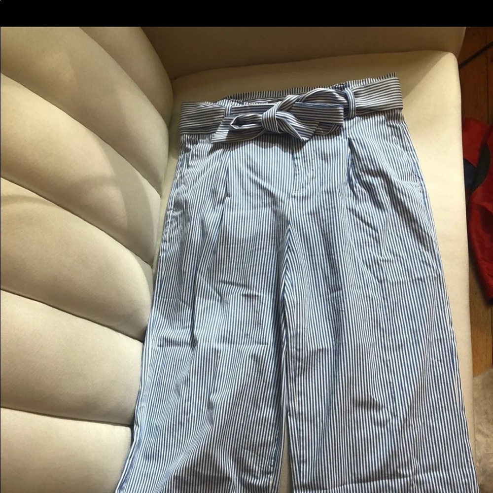 Cropped, wide leg, paper bag pants